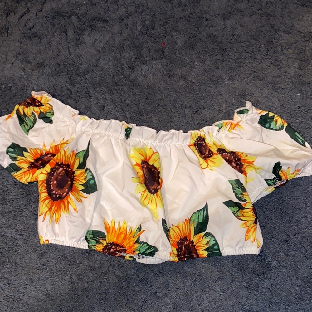 SHEIN Sunflower Print Crop Top